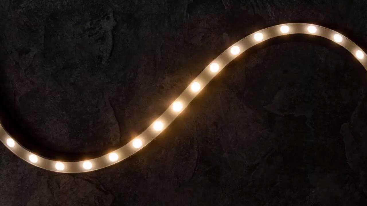 Гнучкий лінійний прожектор Ustrip LED-FW-W30-24V-2621mm білий теплий - Зображення 4
