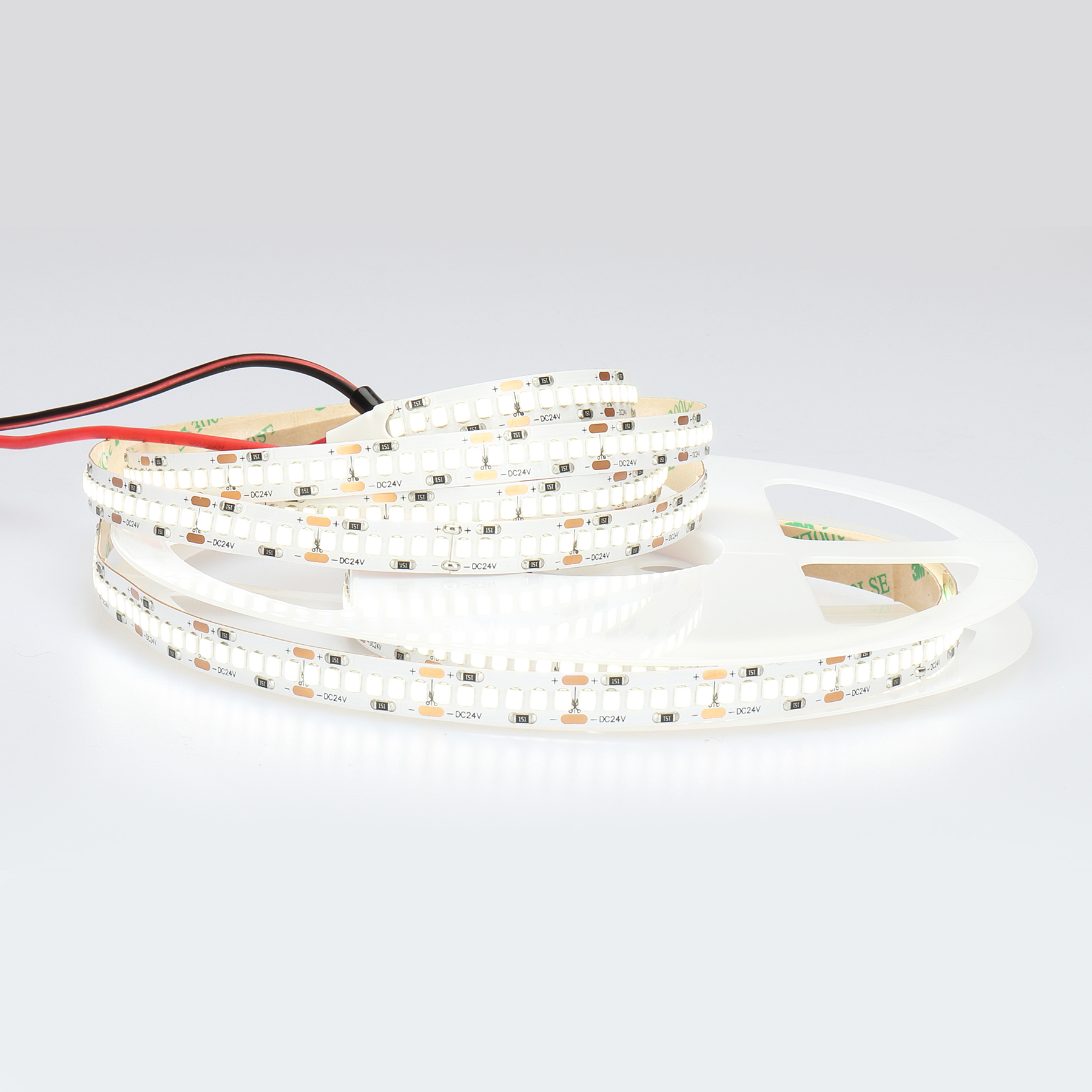 Світлодіодна стрічка Ustrip LED240-2835-W40-24V-24W білий денний - Зображення 3